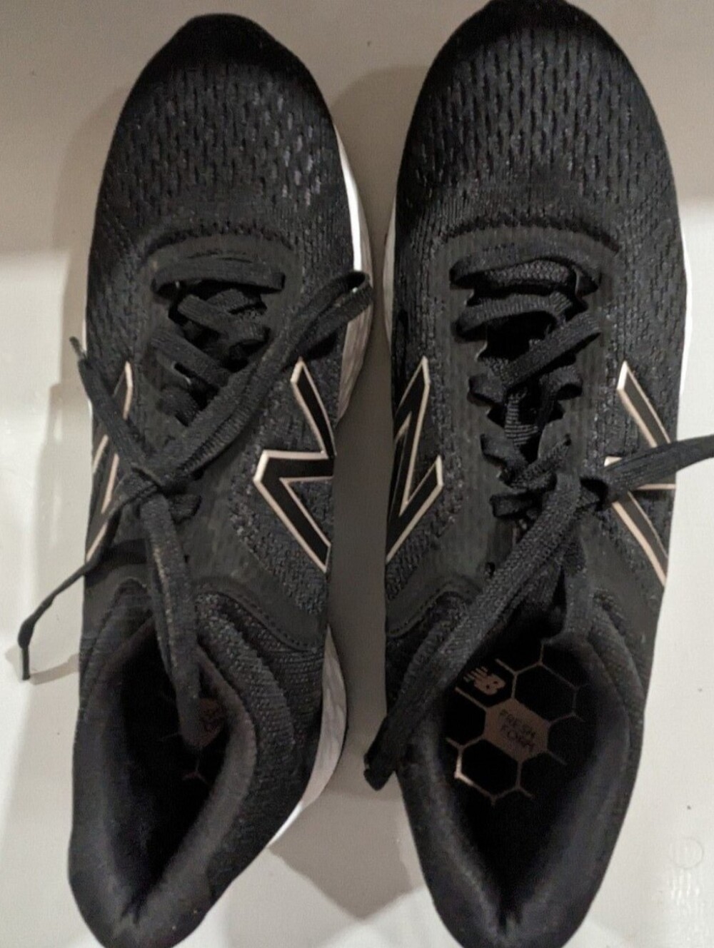 New Balance Fresh Foam Black Sneakers Size 8 Excellent Condition!